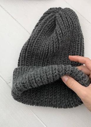 Женская зимняя вязаная шапка бини