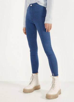 Скінні штани bershka. скіні брюки з високою посадкою