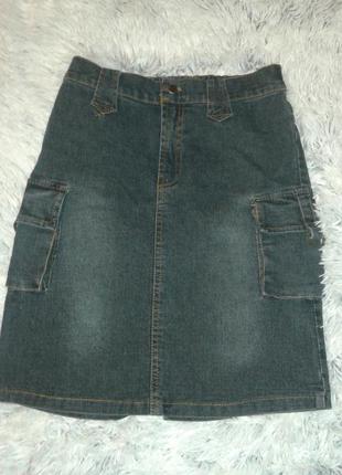 Стильная джинсовая юбка с кармашками по бокам, р .xs.
