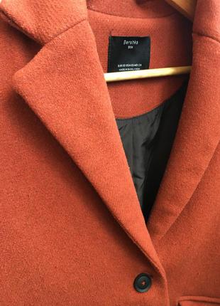 Пальто осень кирпичное bershka1 фото