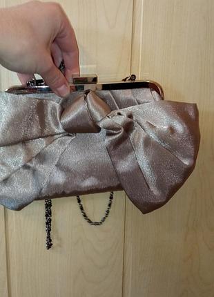 Нарядная атласная сумка клатч