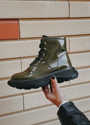 Женские ботинки alexander mcqueen tread slick boots haki