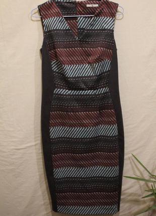 Плаття футляр колір таупе з принтом