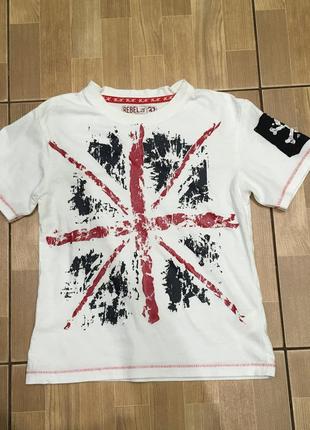 Футболка rebel на 5/7 лет