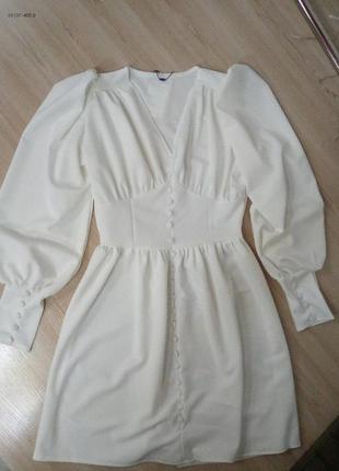 Роскошное белое платье с пуговицами3 фото