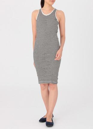 Спресоване плаття muji з органічної бавовни