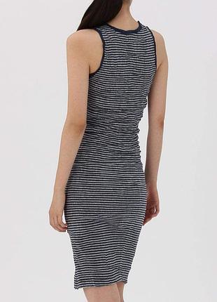 Спресоване плаття muji з органічної бавовни