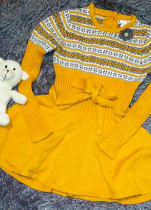 Красивое желтое теплое вязаное платье на4-5лет