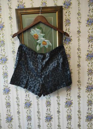 Легкі шерты з леопардовим принтом