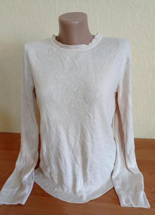 Джемпер нежно-розового цвета приятный к телу