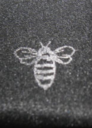 Строгий угольно черный кошелек косметичка от burt's bees