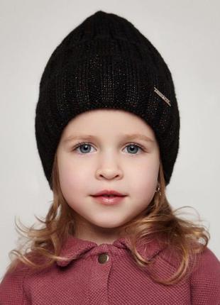 Зимова тепла дитяча в'язана шапка з відворотом1 фото