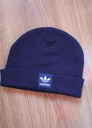 Темно-синяя шапка-бини с логотипом-трилистником adidas originals2 фото
