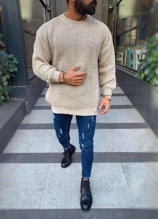 У язаний светр