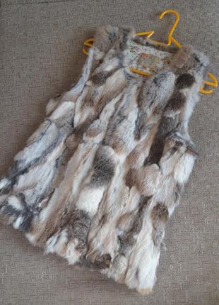 Хутряна жилетка безрукавка
