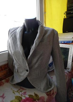 Трикотажный пиджак на подкладке zara