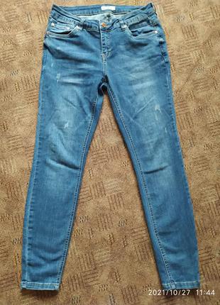 Фирменные джинсы с высокой посадкой