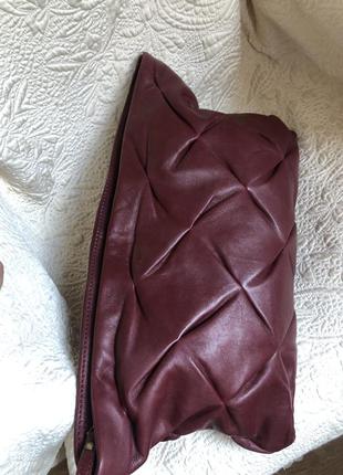 Мега стильная кожаная сумка конверт , натуральная кожа, цвет гранат6 фото
