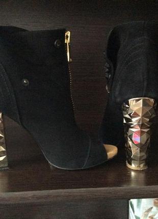 Стильні ботільони