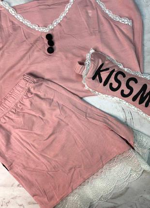 Стильные уютные пижамки в разных цветах с повязкой для сна