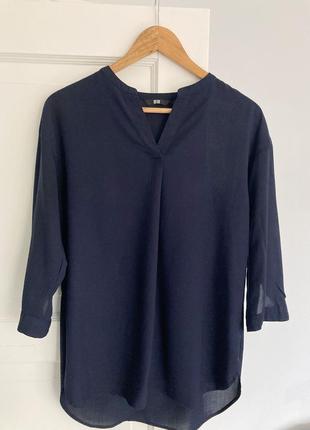 Темно-синяя вискозная блуза uniqlo