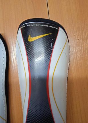 Nike, защитные щитки в гетры,размер м3 фото