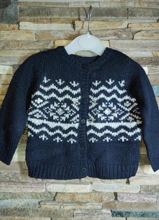 В'язана кофтинка