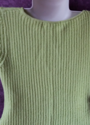 Яркий, нарядный, салатовый свитер крупной вязки4 фото