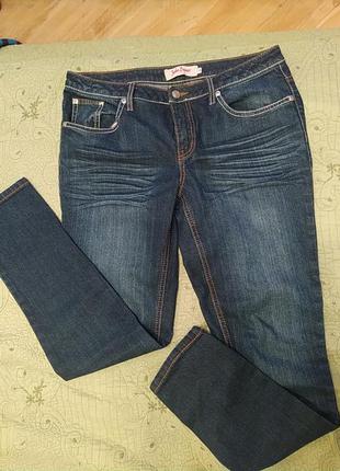 Плотные джинсы на 46-48