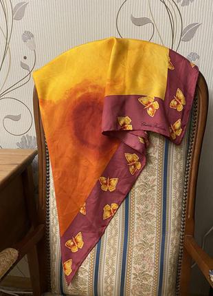 Яркий шелковый платок christian fischbacher