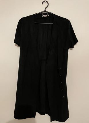 Платье чёрное замшевое на запах манго 2020 года2 фото
