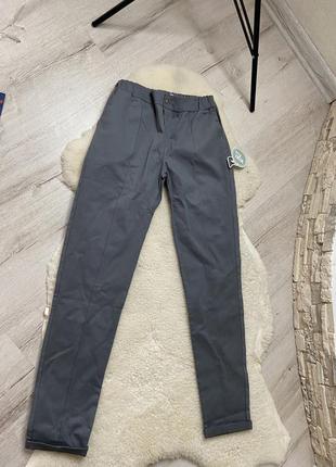 Брюки женские.