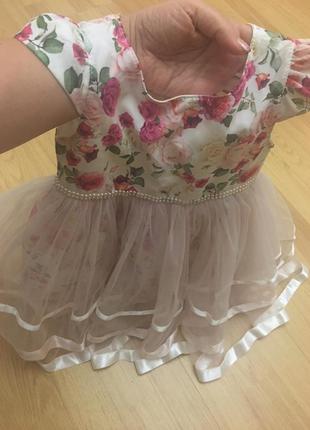 Необыкновенное детское платье на 2-3 года нарядное1 фото
