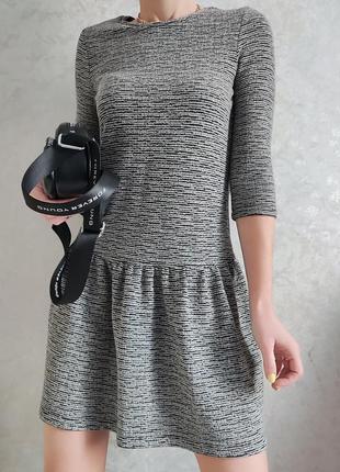 Гарна цупка базова фактурна сукня esprit