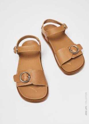 Босоніжки zara шкіряні коричневі літні 39 р сандалі нові зара