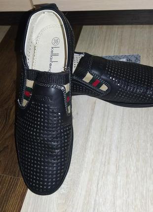 Туфли на мальчика 35 р