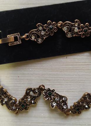 Новый браслетик с кристаллами под состареное золото