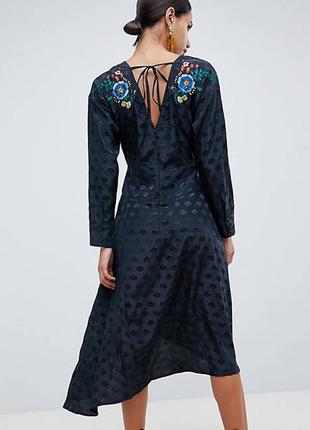 Сукня з вишивкою asos,