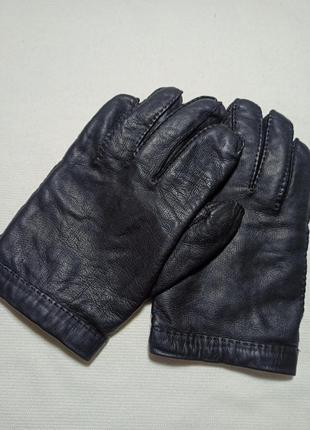 Мужские перчатки на трикотажной подкладке. кожаные перчатки мужские1 фото