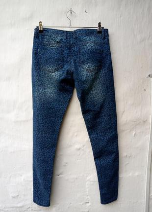 Классные игривые синие стрейчевые джинсы скини в леопардовый принт 🐆7 фото