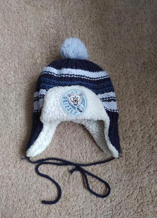 Теплая зимняя шапочка на 1-2года