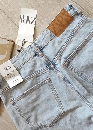 Zara джинсы z1975 прямые высокая посадка голубые
размер 38
новые9 фото