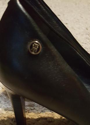 Оригинал🔥🔥 🔥фирменные,кожаные туфли-лодочки на шпильке tommy hilfiger4 фото