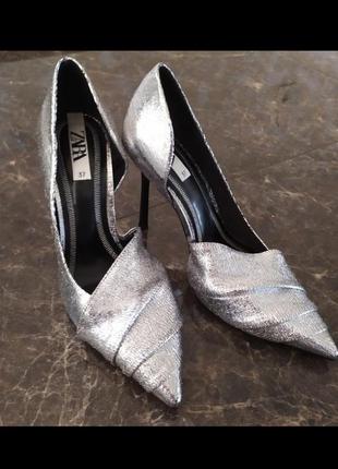 Туфлі zara