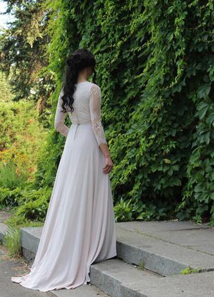 Свадебное/ вечернее платье в стиле бохо / boho с длинными рукавами а лайн силуэт со шлейфом2 фото