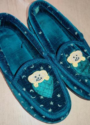 Теплые комнатные тапочки