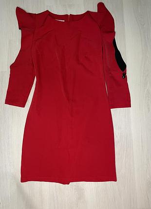 Платье красное