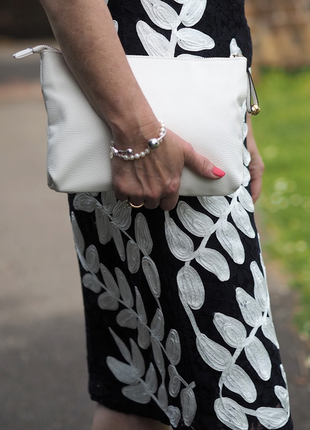 Женское кружевное платье с контрастной лентой roman originals", р.16