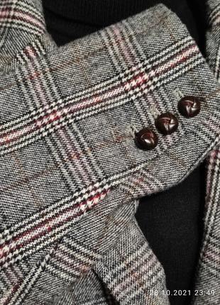 Дуже класний піджак