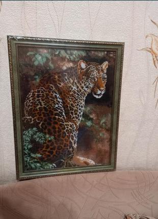 Картина бисером леопард